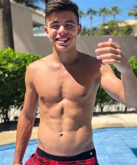 thomaz nudes|60 fotos de Thomaz costa pelado com sua pica grossa